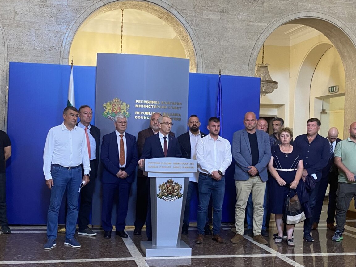 Денков: Имаме подписан меморандум със селскостопанския сектор, всички печелят