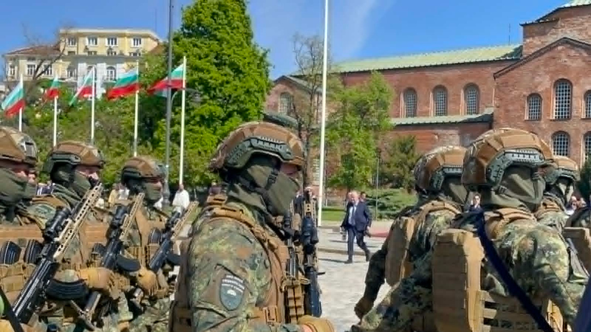 В София се състоя национален преглед на младежките гвардейски отряди