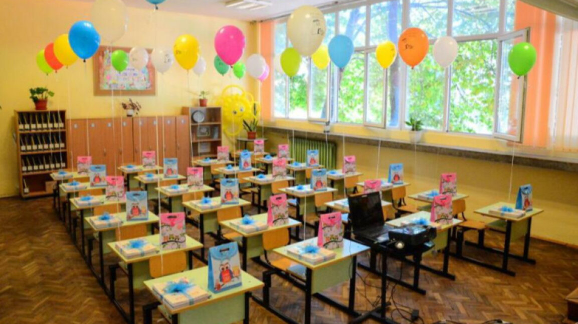 Около 720 000 ученици прекрачват училищния праг