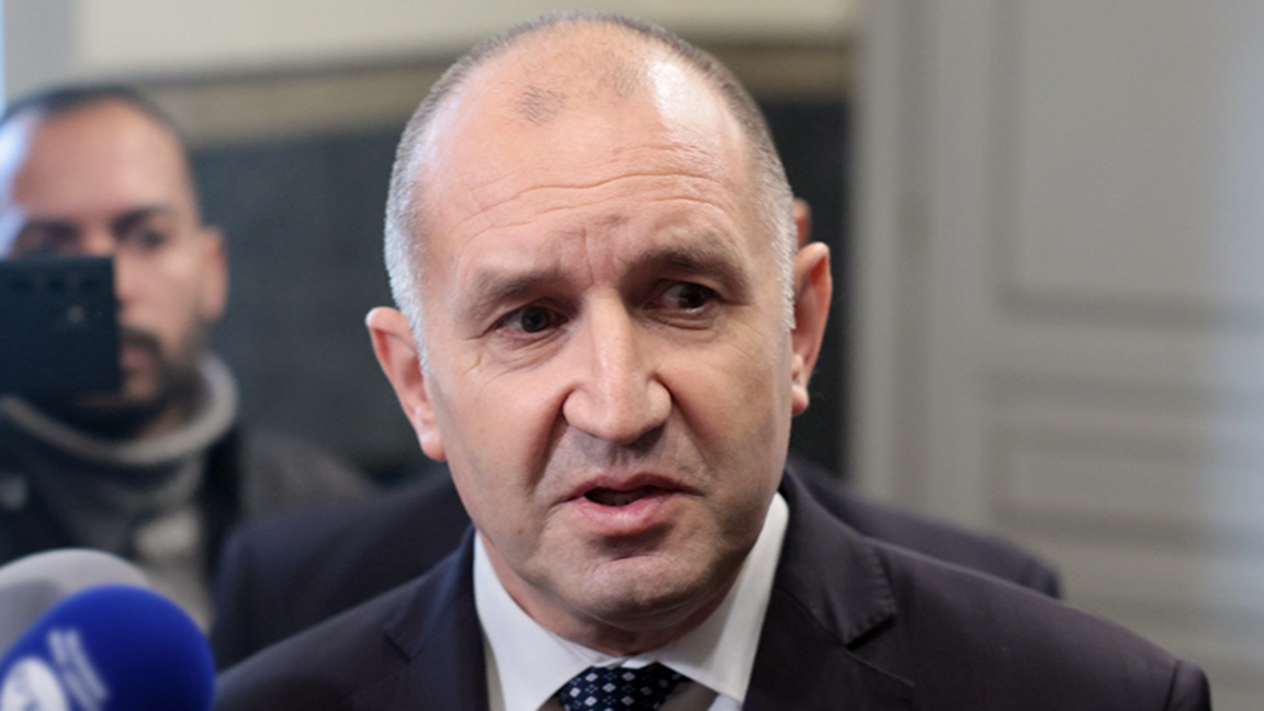 Румен Радев брифинг отбранителен форум 25.11.25