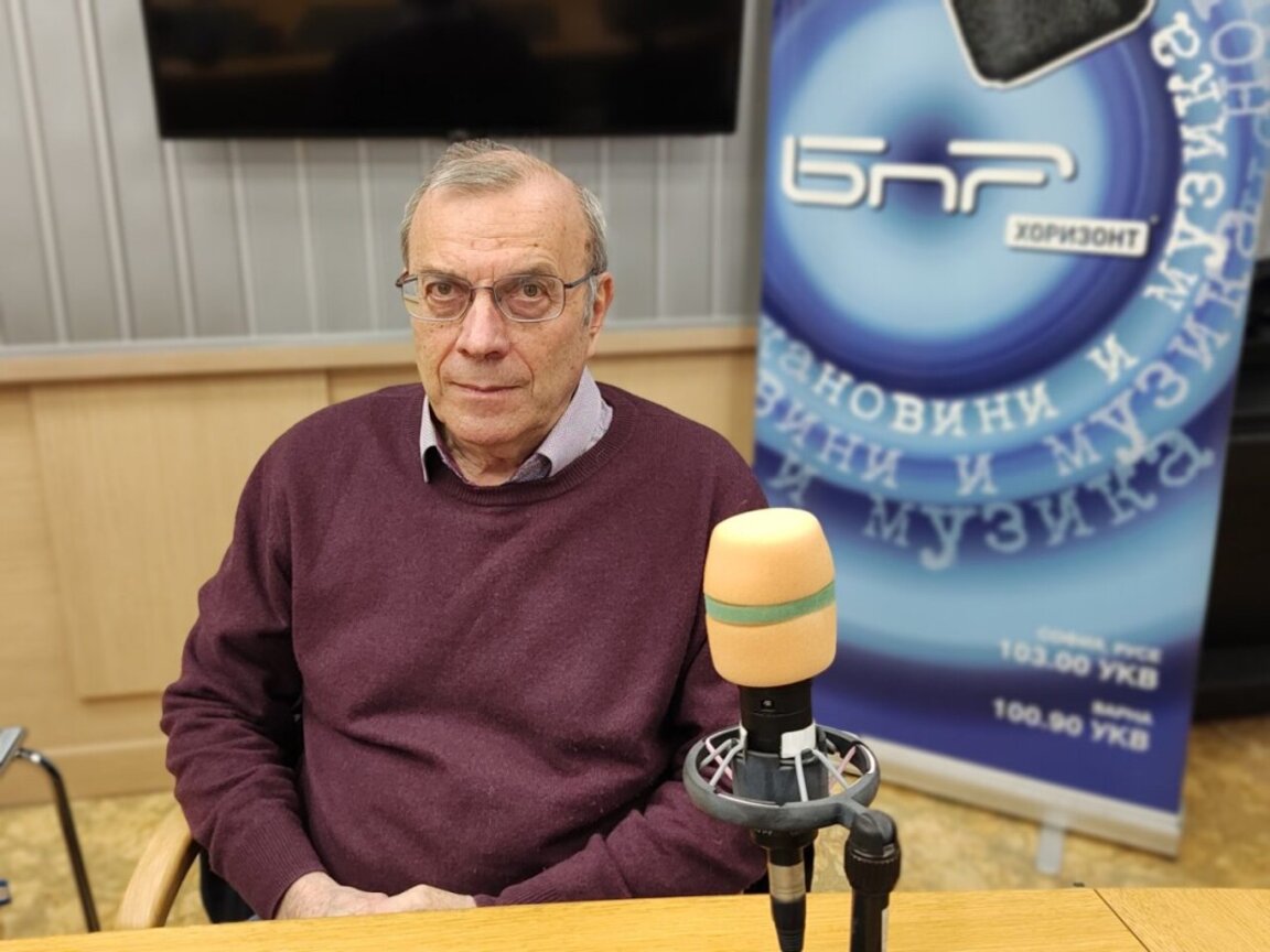 Проф. Иван Младенов, философ и семиотик