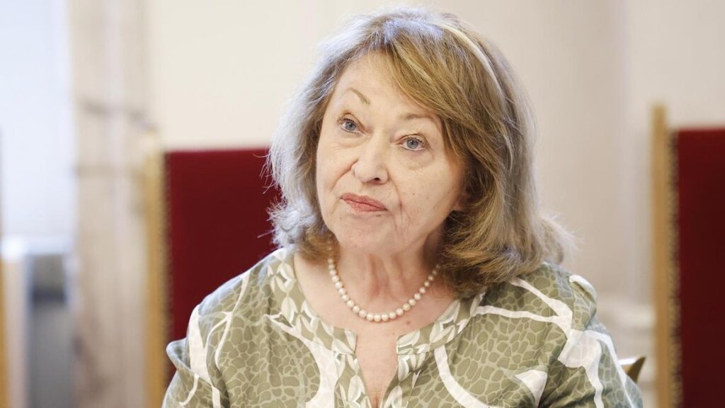 Христина Христова: Дебатът за МРЗ се движи между екстремни позиции