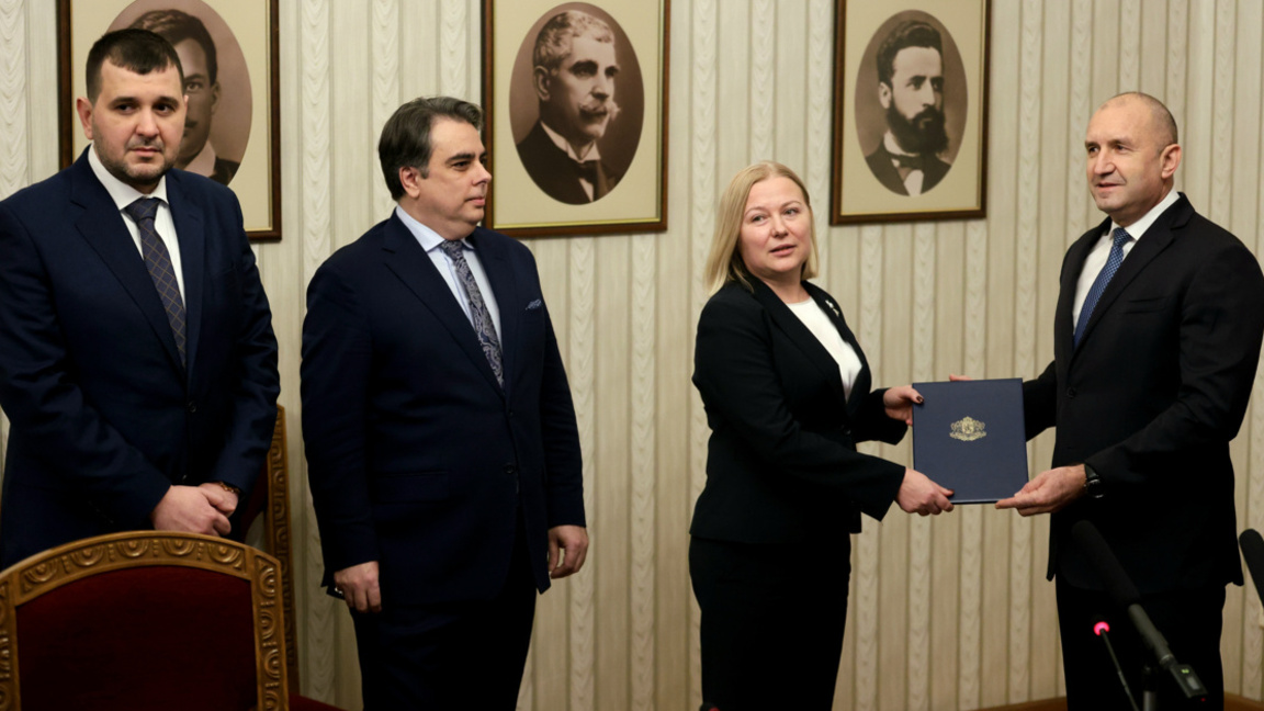 ПП-ДБ приеха и върнаха мандата за правителство