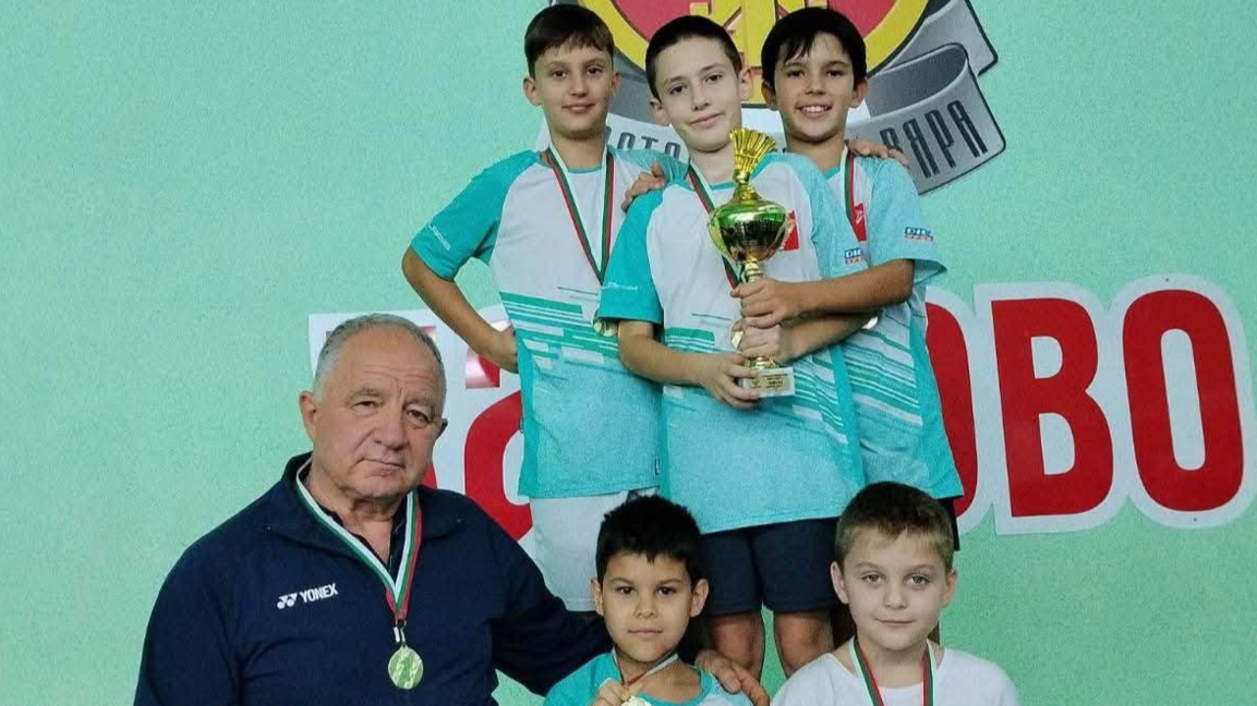 Нанко Чорчопов и отборът шампион до 11 години
