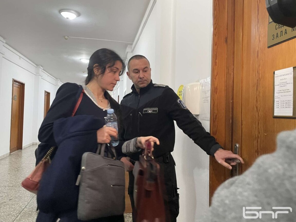 Габриела Славова дойде в Бургас заради делото за бащинство на Велико Минков