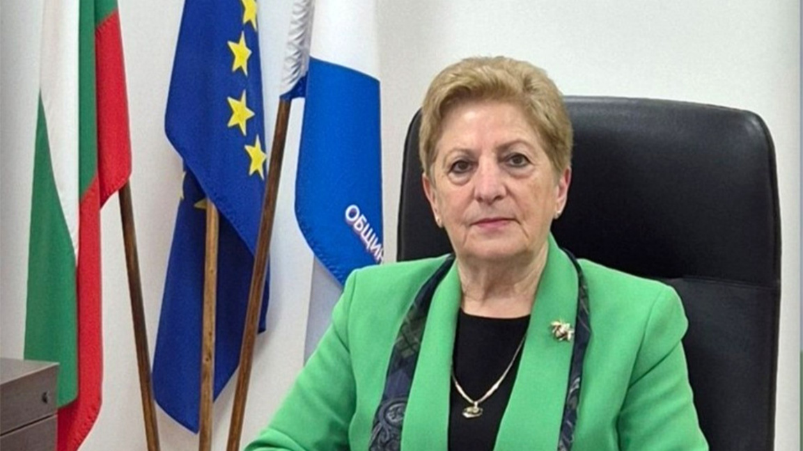 Цветанка Йотина и след 16 г. продължава да развива Община Мирково