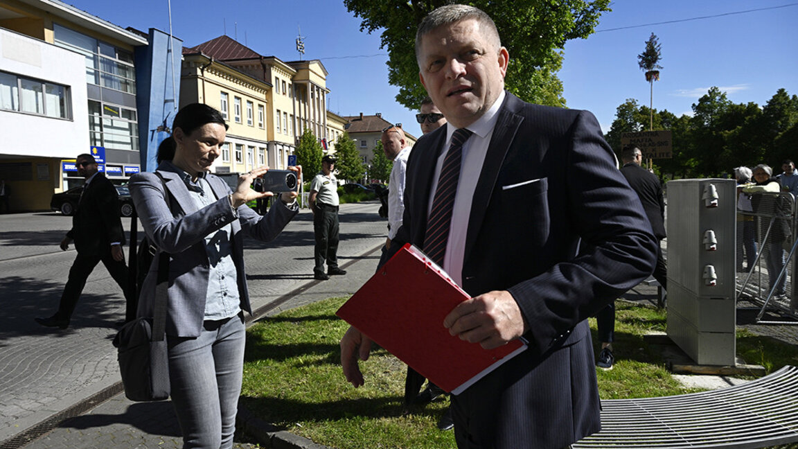 Guvernul bulgar a condamnat ferm atacul asupra lui Robert Fico
