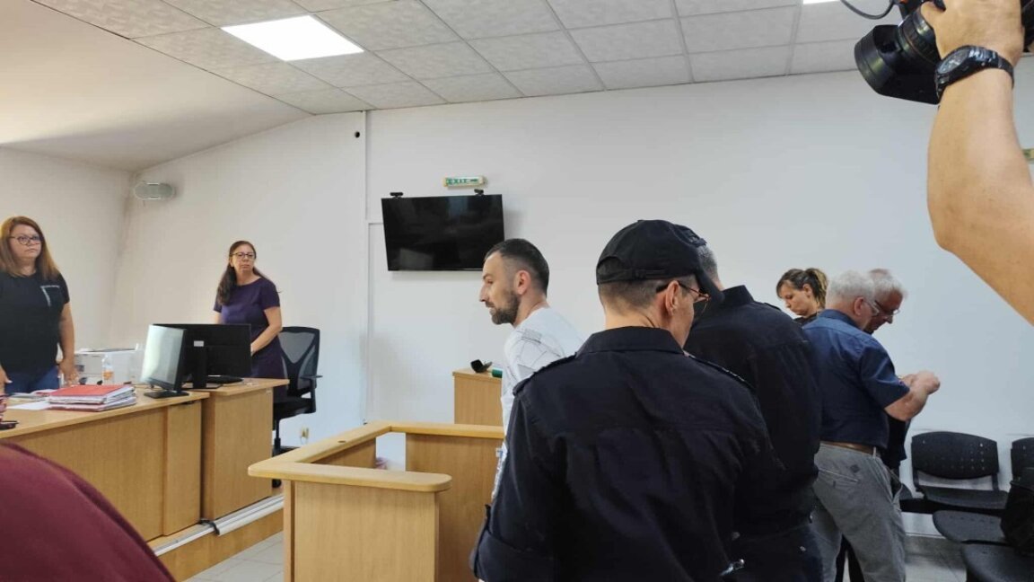 Делото за малтретирания Адриан тръгва отначало