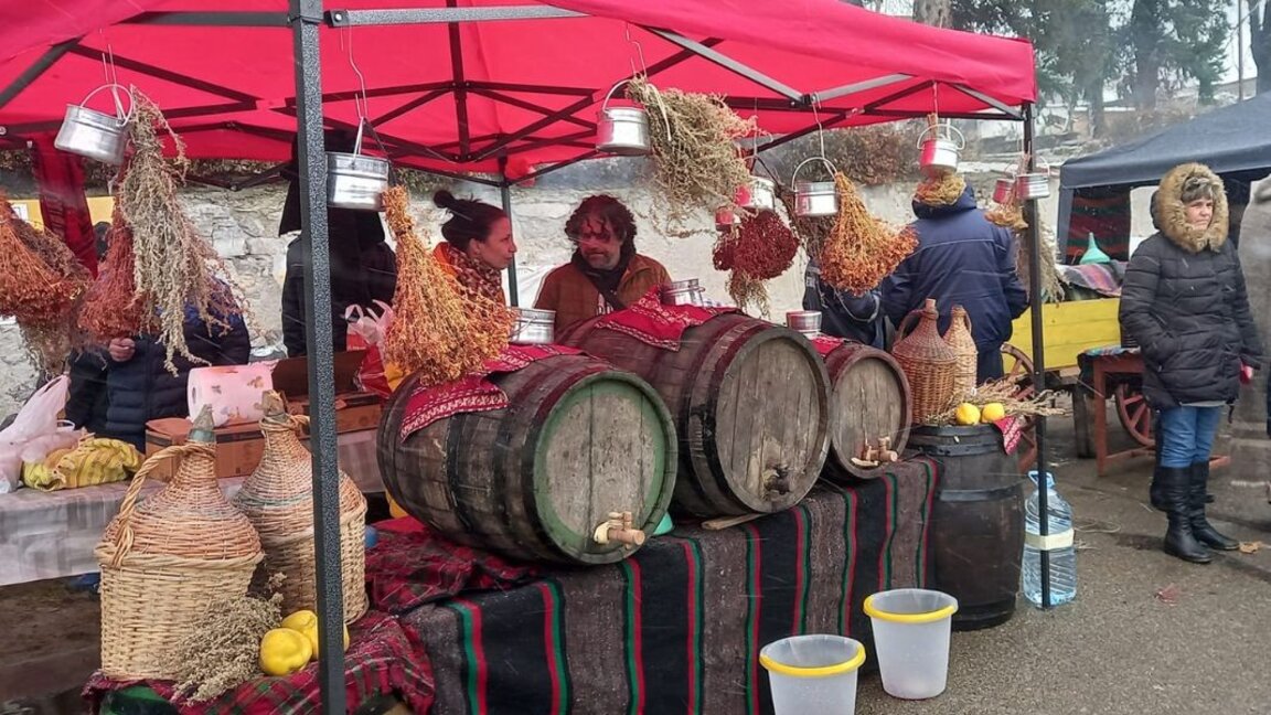 Fête de l'armoise à Zméyovo...