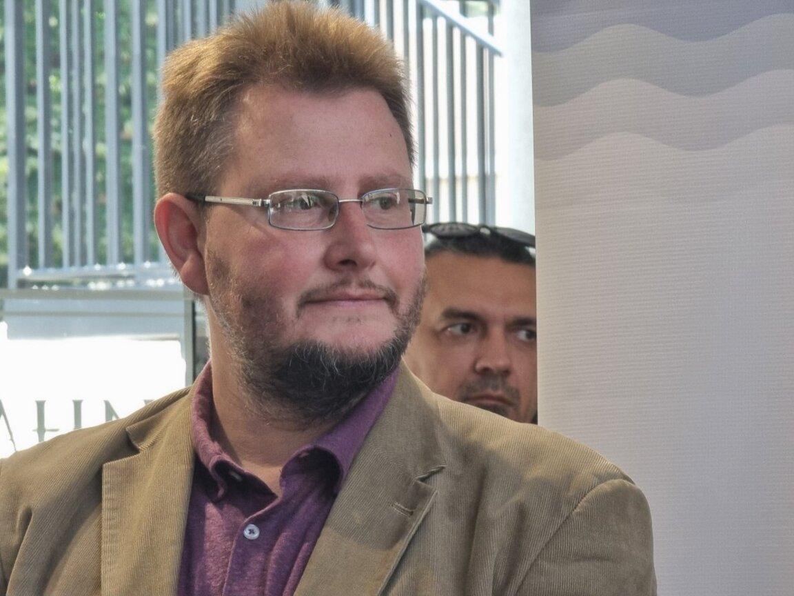 Проф. д-р Тодор Седларски, директор на Бургаския филиал на Софийския университет.