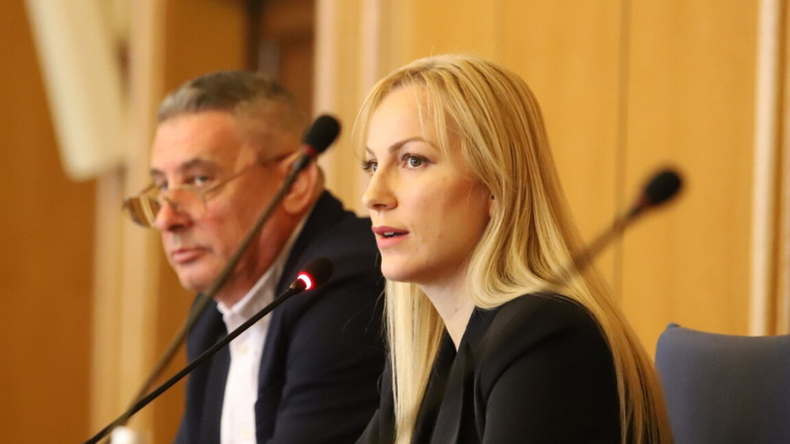 Ваня Тагарева