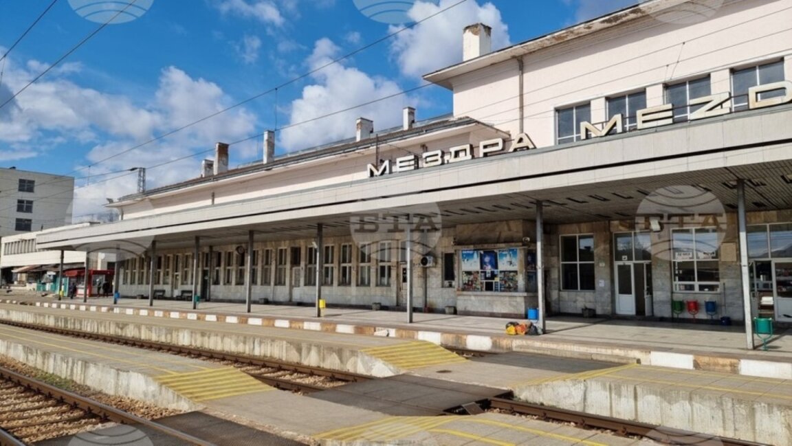 Железничар е загинал на гара Мездра
