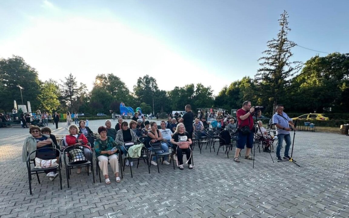 Тържествено откриха фестивала "Бели нощи"