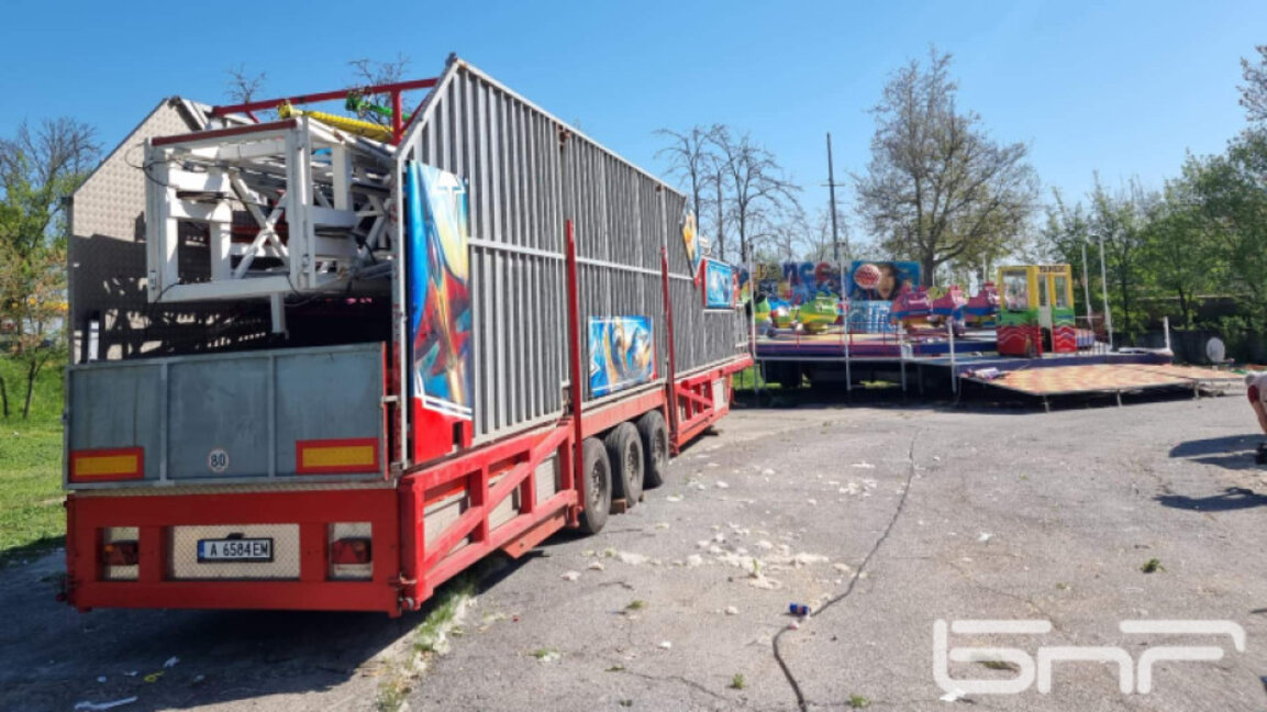 Тежко остава състоянието на мъжа, ранен при инцидента в лунапарка в Ямбол