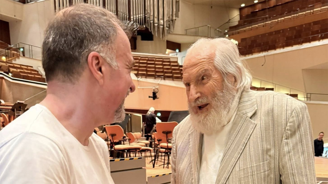 Un veteran de 102 ani a asistat la concertul Filarmonicii din Sofia la Berlin