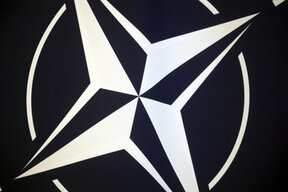 Проектодокладът на асамблеята на НАТО препоръчва двустранни договорки за подкрепа на Украйна