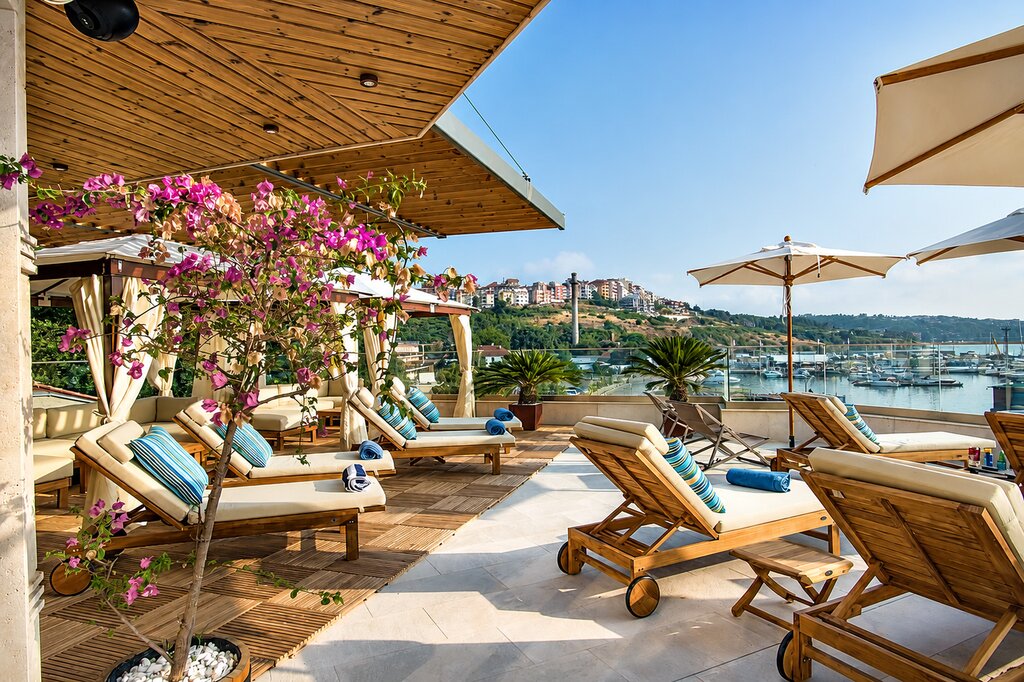 Blu Bay Hotel Sozopol очаква MICHELIN Key