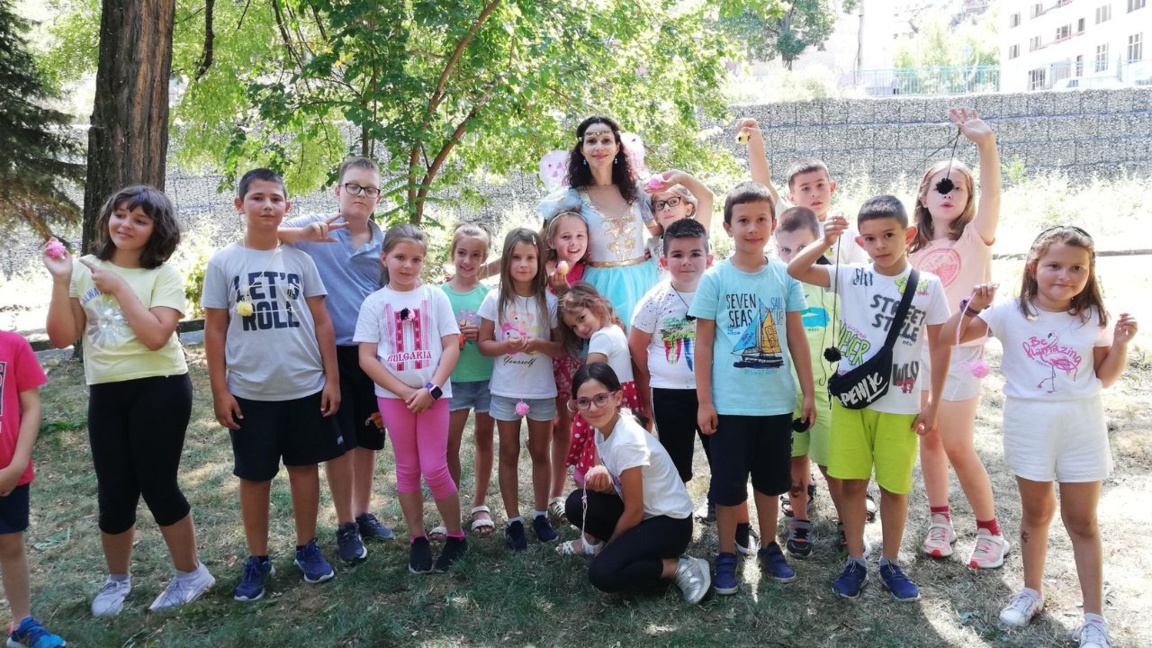Zana e përrallave Marija Sertova i ndihmon fëmijët të kenë krahë