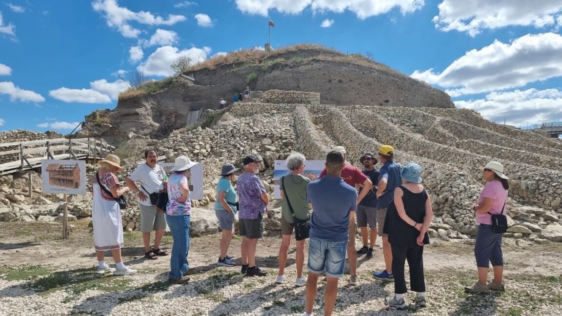 Archäologen erforschen jahrtausendealte Saline bei Prowadia