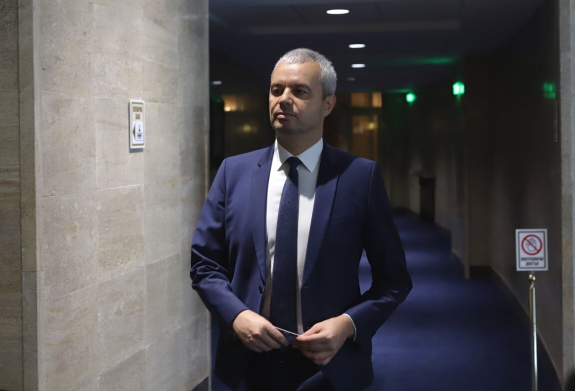 Τρία κόμματα κατέθεσαν στην Εθνοσυνέλευση ψήφο μομφής κατά της κυβέρνησης του Νικολάι Ντένκοφ