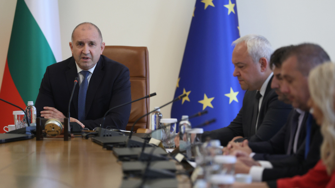 Rumen Radev calificó de inadmisible el ataque con drones contra barcos 