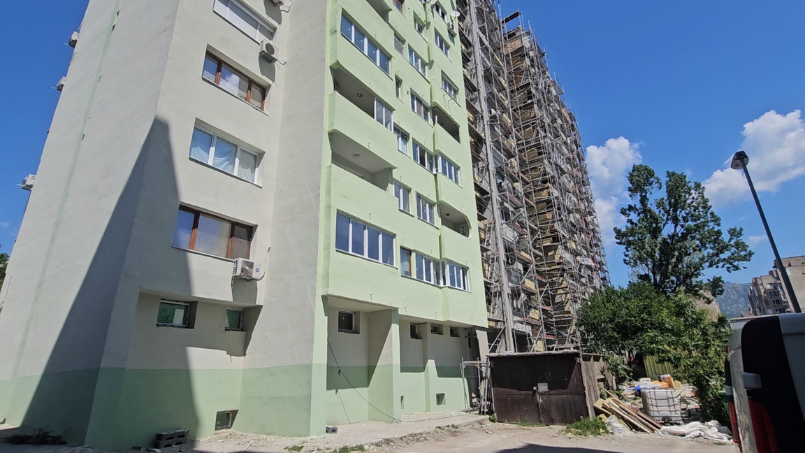 Община Сливен затяга контрола върху санирането