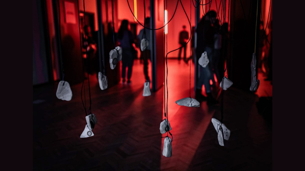 Момент от "Confession of Sigh"