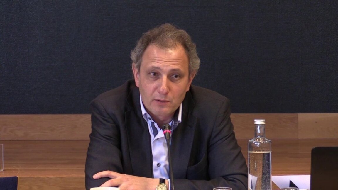 Андрей Колесников