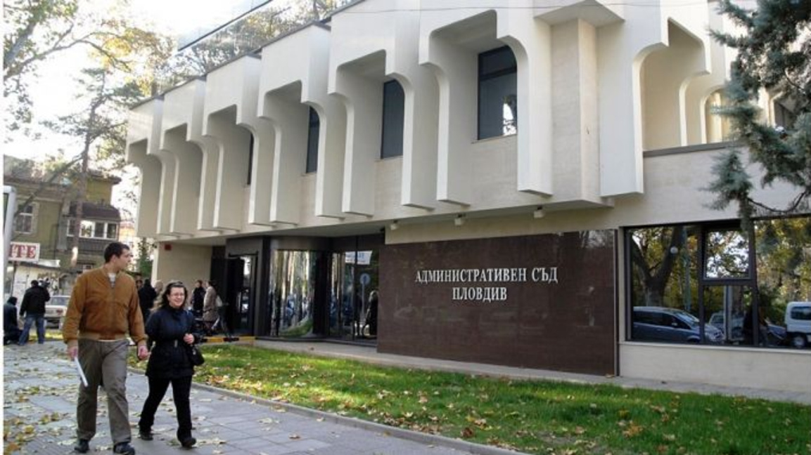 76-годишният от Пепелище, потрошил надгробна плоча, влиза в ареста