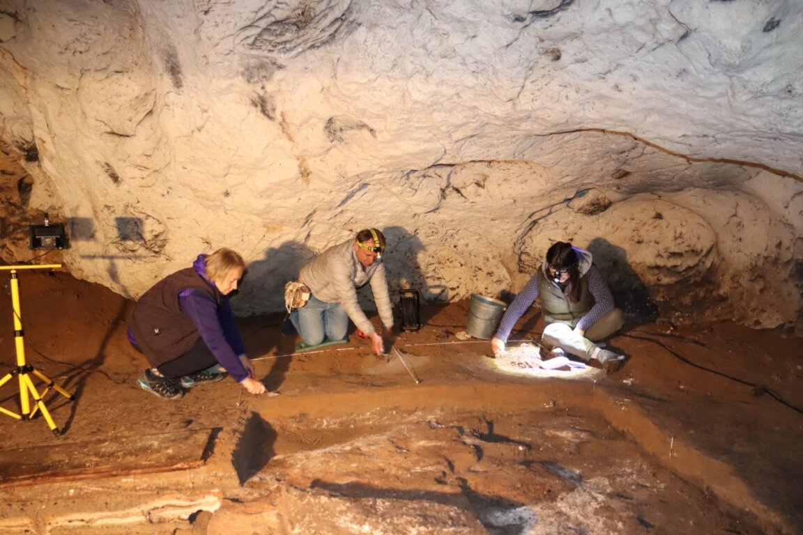 Expoziție de fotografie cu ocazia împlinirii a 96 de ani de istorie a speologiei în Bulgaria