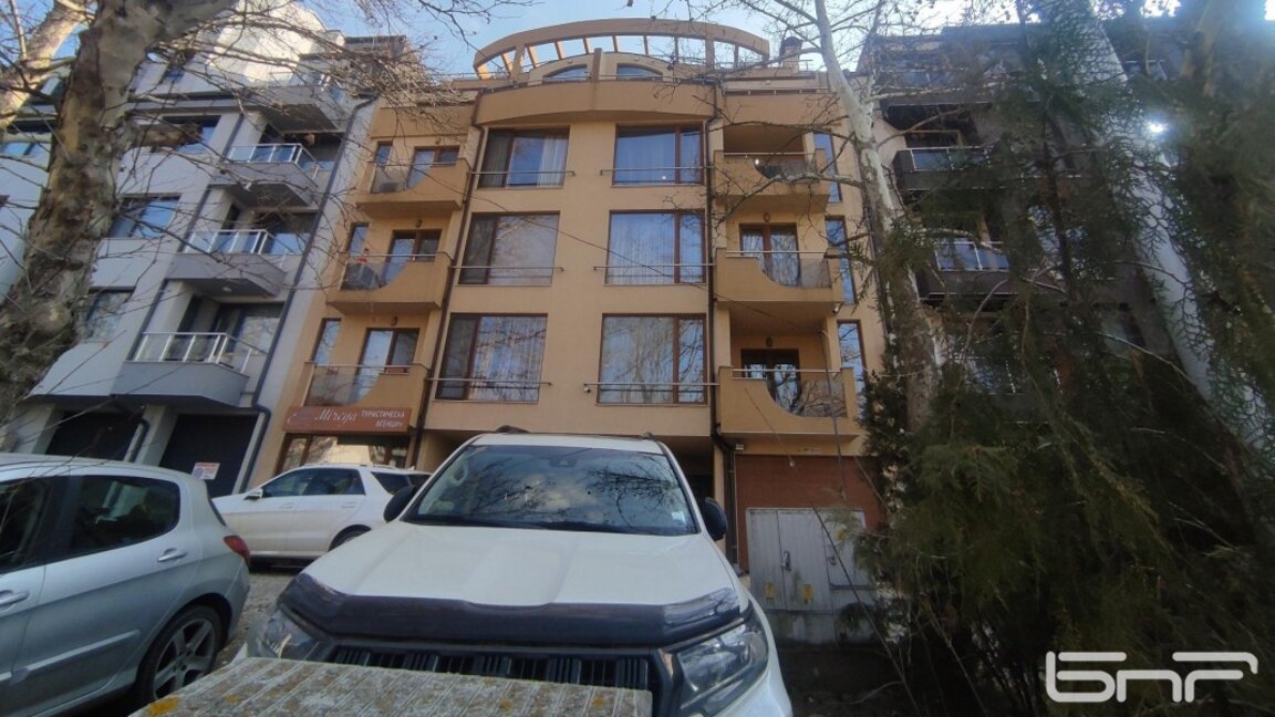 Барикадиралият се в дома си в Благоевград мъж е предал оръжието си