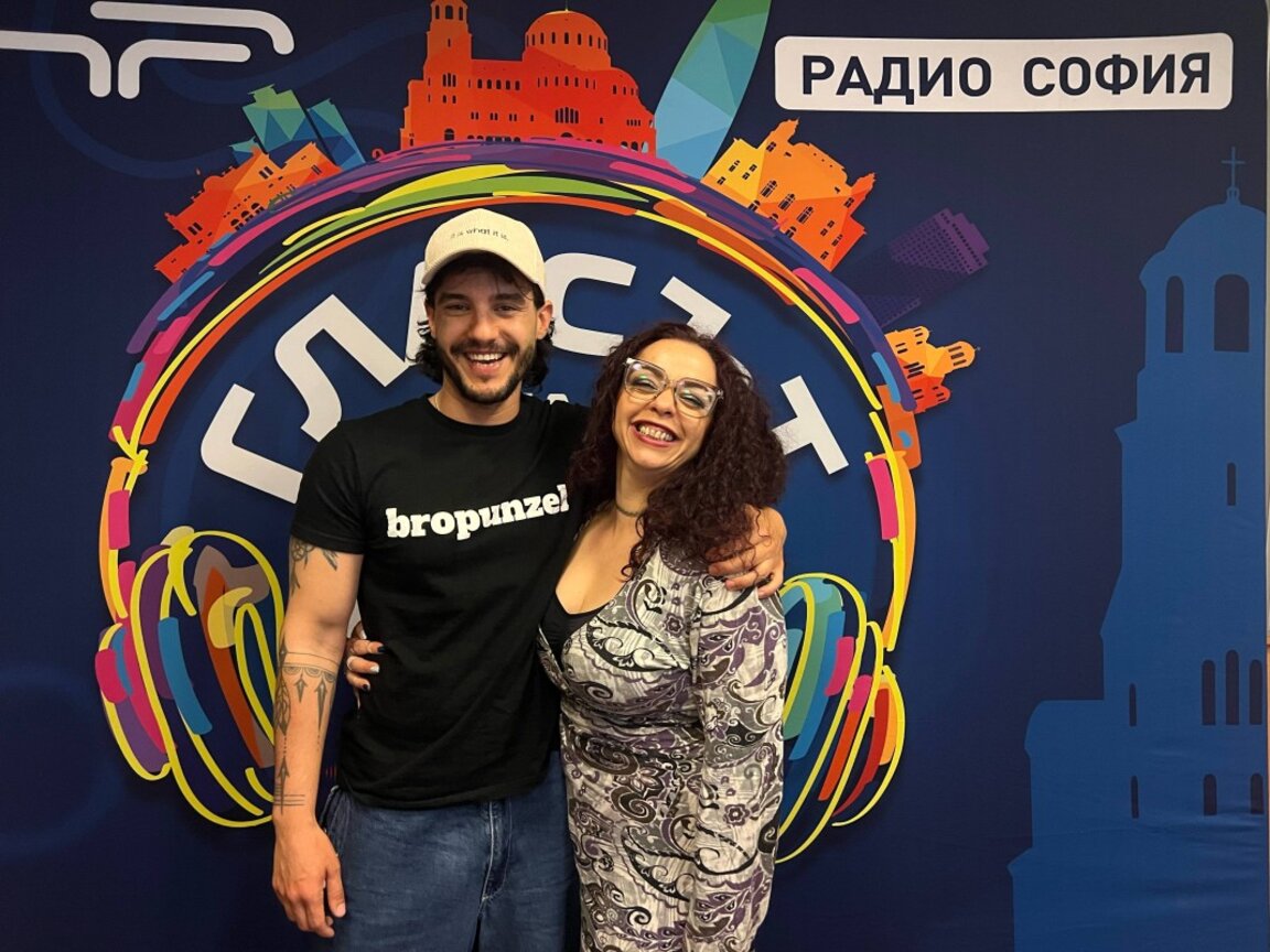 Новата песен на "BroPunzel" се казва "Can't undo"