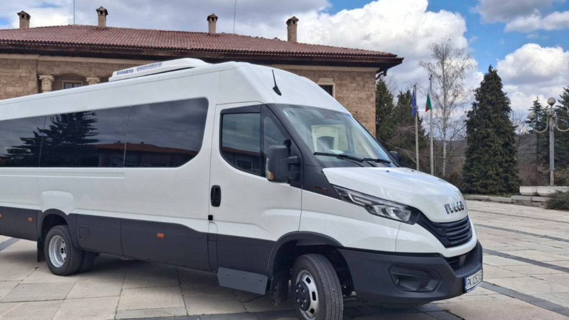 Наскоро община Ковачевци закупи нов автобус