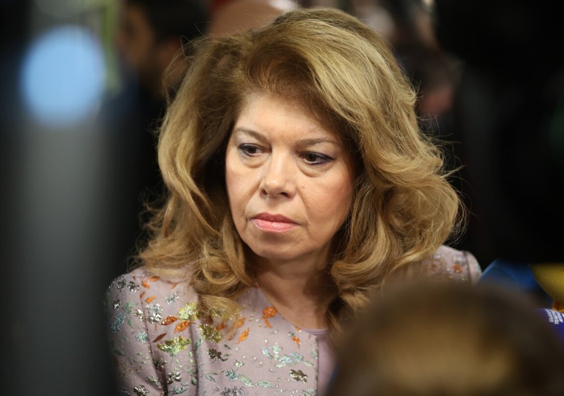 Илияна Йотова