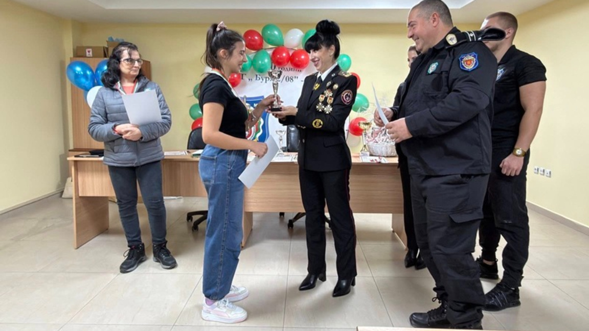 Проведоха се десетите юбилейни коледни благотворителни стрелби