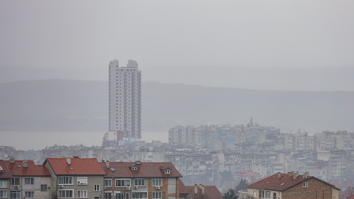 Noros cu ploaie în ultima zi lucrătoare