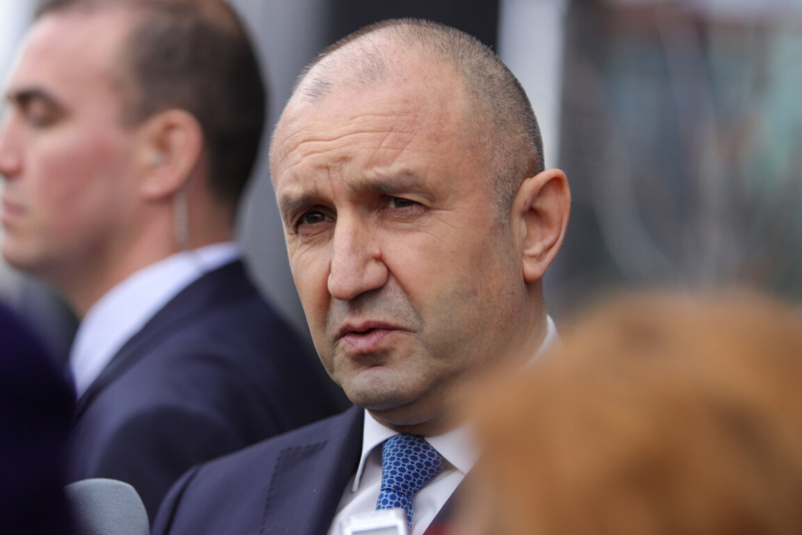 Румен Радев