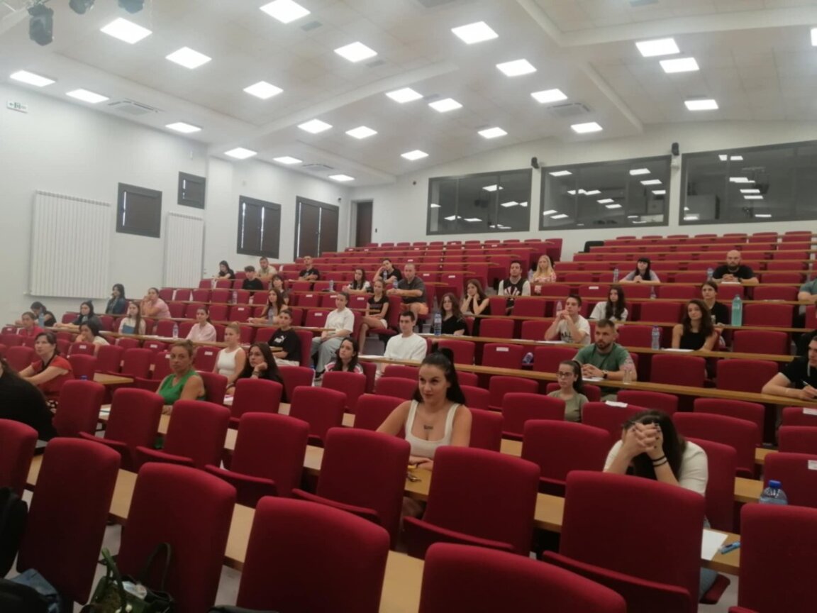 В МУ - Плевен се проведе изпит за прием в новооткрития факултет по ветеринарна медицина