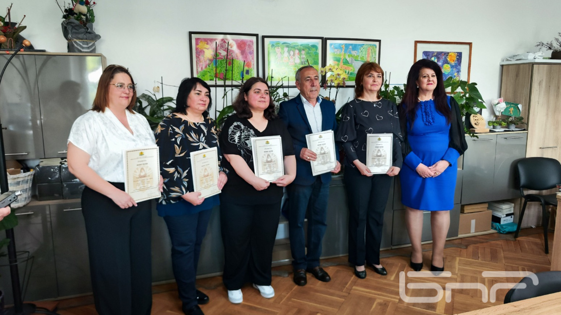 Петима преподаватели от област Кърджали получиха отличието "Неофит Бозвели"