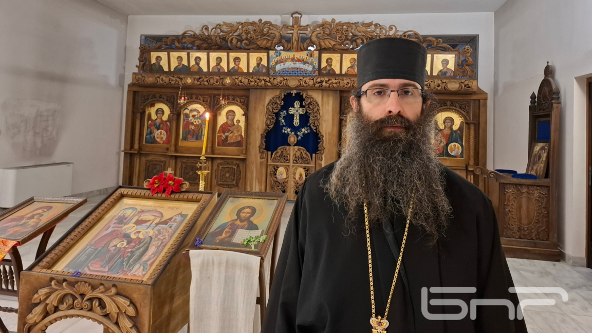 Отец Михаил - храмът "Благовещение" в ловешкото село Соколова