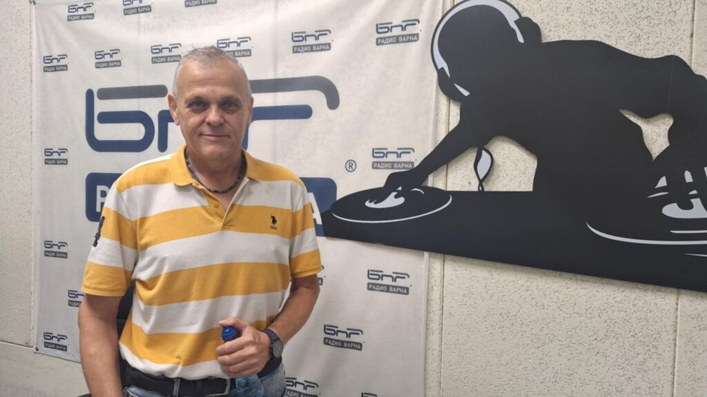 Да заснемеш балерина и готвач под вода - фотографът Юлиян Недев с нов проект