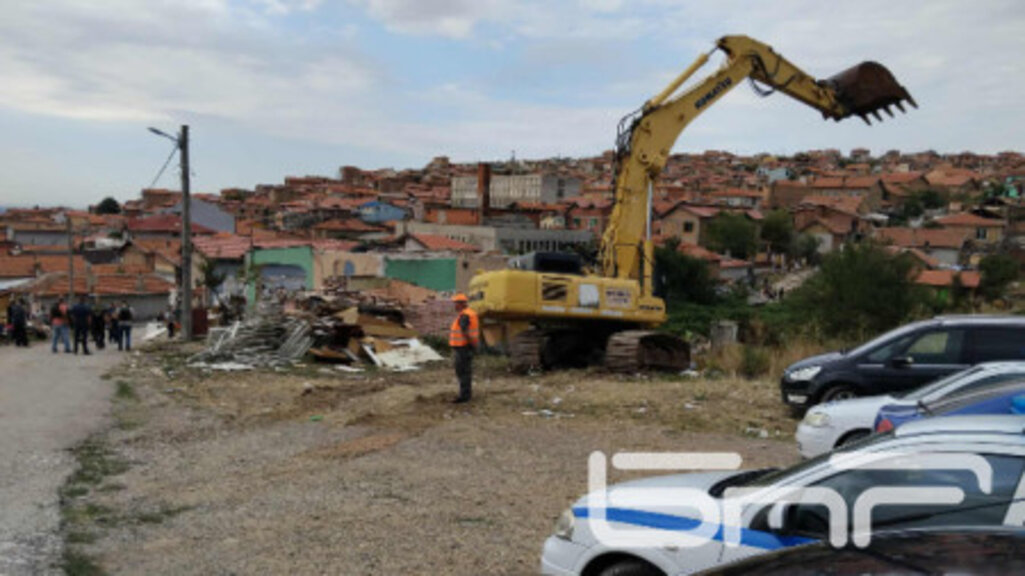 НМД: Деца в Стара Загора остават без подслон след събарянето на незаконни къщи