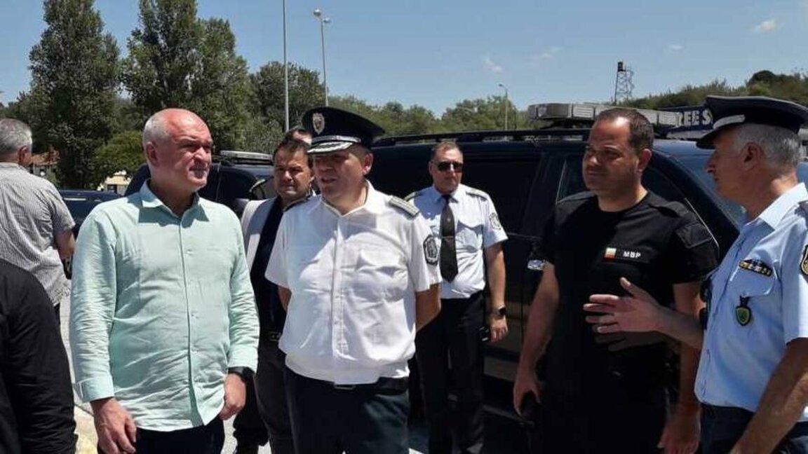 "Estamos buscando formas de reducir los atascos en la frontera con Grecia en la ruta Kulata-Promahon"