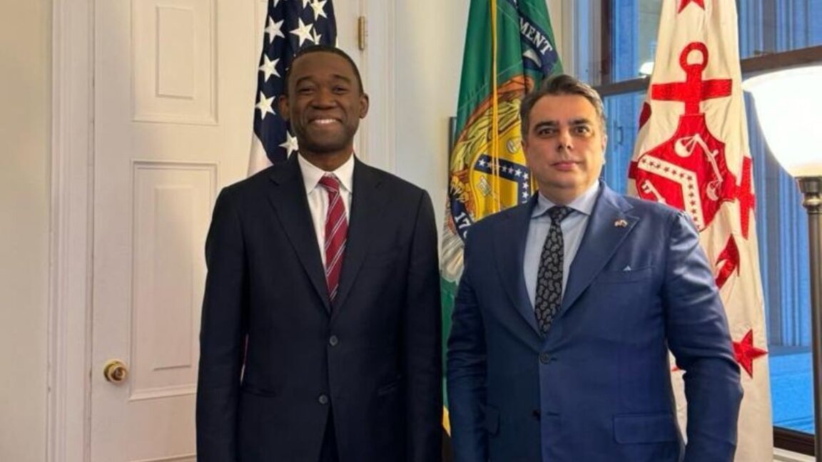 Assen Vassilev a discuté aux Etats-Unis de l'avenir de la raffinerie "Lukoïl-Bourgas"...