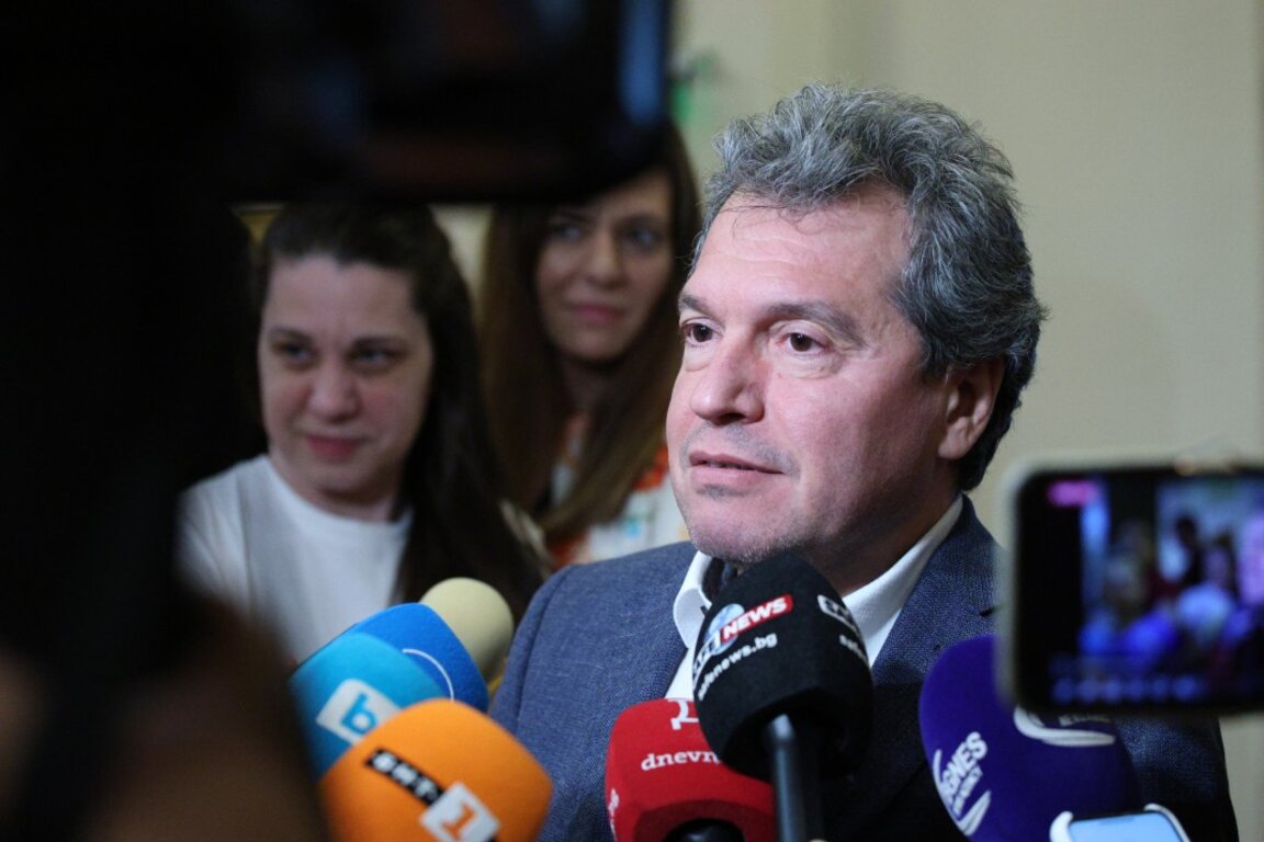 Сглобката между ПП-ДБ и ГЕРБ-СДС се връща, смята Тошко Йорданов