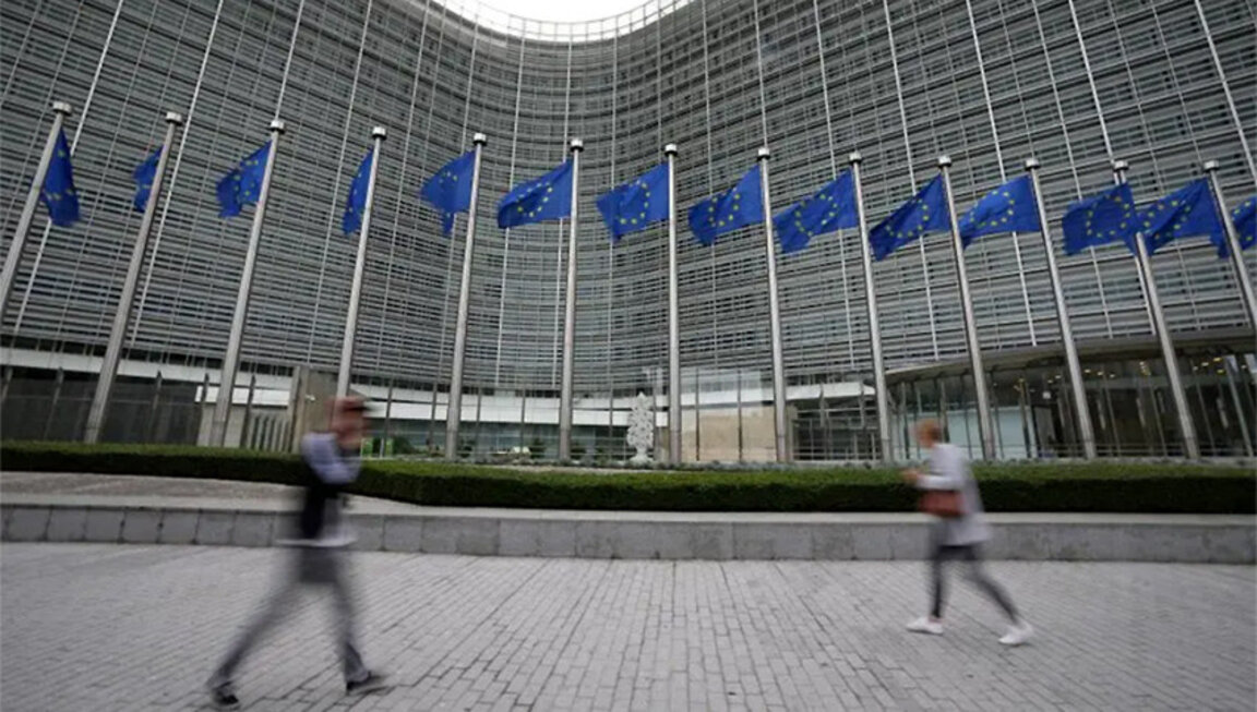 La CE: “Bulgaria se rezaga con el cumplimento del Plan de Recuperación y Sostenibilidad”
