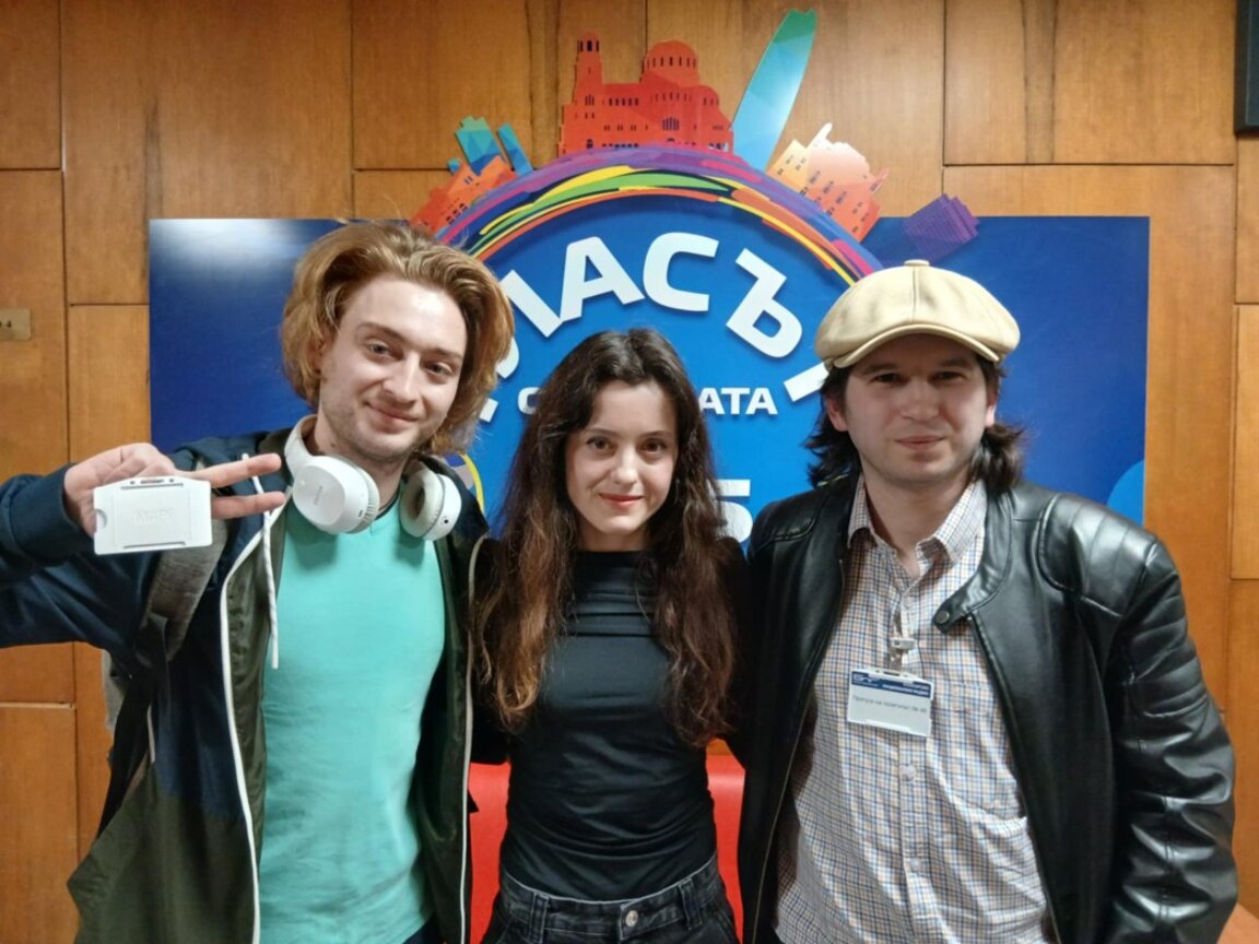 Младите не бива да се страхуват да нарушават статуквото, смятат артистите от "Конфликт"