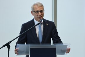 Денков не желае полемика с президента за ветото за БТР-ите за Украйна, иска институциите да работят заедно