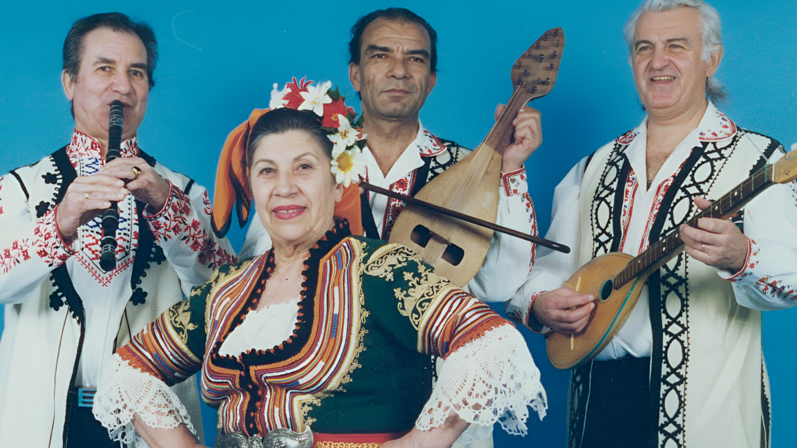 Yanka Taneva with the “Thracian Trio”: Stoyan Velichkov on kaval, Mihail Marinov on gadulka, and Rumen Sirakov on tambura