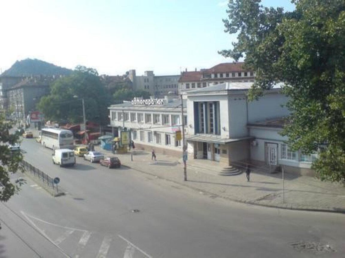 Автогара "Юг" затваря, преговарят за общинския дял в нея